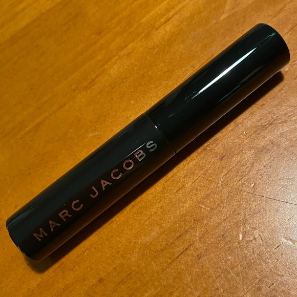 Marc Jacobs Velvet Noir Major Volume Mascara - Picture 3 of 13